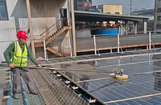 中潤(rùn)動(dòng)態(tài)丨科技守護(hù)清潔能源：中潤(rùn)新能源納米自清潔鍍膜服務(wù)在欽州光伏電站圓滿(mǎn)完成